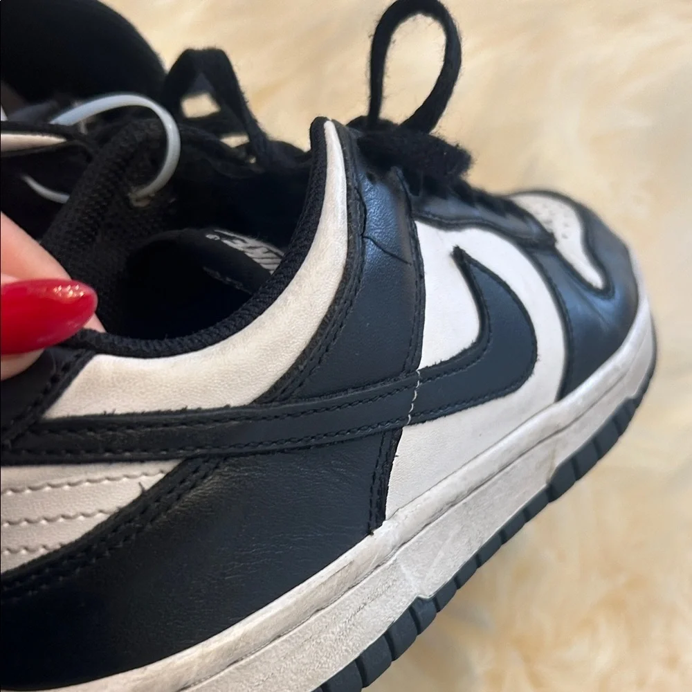 Nike Panda Unisex and White Sneakers 5.5y